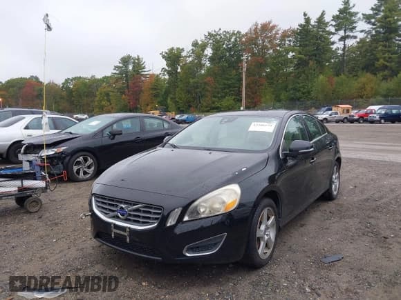✅ 2013 Volvo S60 T5 • VIN: YV1612FH9D2205529 • Lot: 43286279. Wystawiony na IAAI z przebiegiem 119 921 mil. Bezpłatny archiwum sprzedaży aukcyjnych z USA i szczegółowy raport historii pojazdu na DreamBid. Zdjęcie 2.