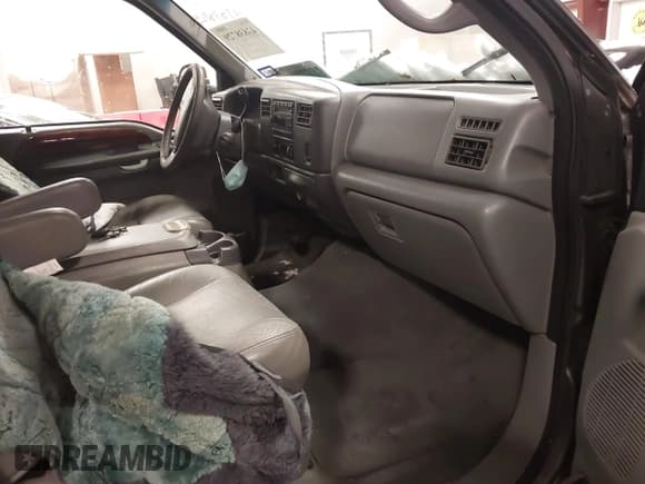 ✅ 2002 Ford F-250 XL • VIN: 1FTNW20F22EB67423 • Лот: 43838729. Опубликован ранее на IAAI с пробегом 194 432 миль. Бесплатный доступ к архиву аукционных продаж из США и подробный отчёт об истории автомобиля на DreamBid. Изображение 5.