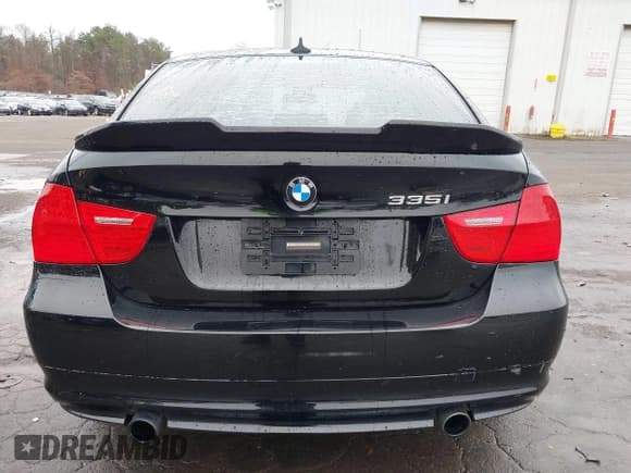 ✅ 2011 BMW 3 Series 335i xDrive • VIN: WBAPL5C58BA982686 • Lot: 43748555. Wystawiony na IAAI z przebiegiem 105 780 mil. Bezpłatny archiwum sprzedaży aukcyjnych z USA i szczegółowy raport historii pojazdu na DreamBid. Zdjęcie 16.