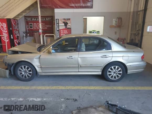 2004 Hyundai Sonata GLS z VIN KMHWF35H44A984631, wystawiony jako IAAI lot #41558922 z przebiegiem 262 898 mil mil oraz . Historia ofert i sprzedaży dostępna na DreamBid. Obrazek 15.