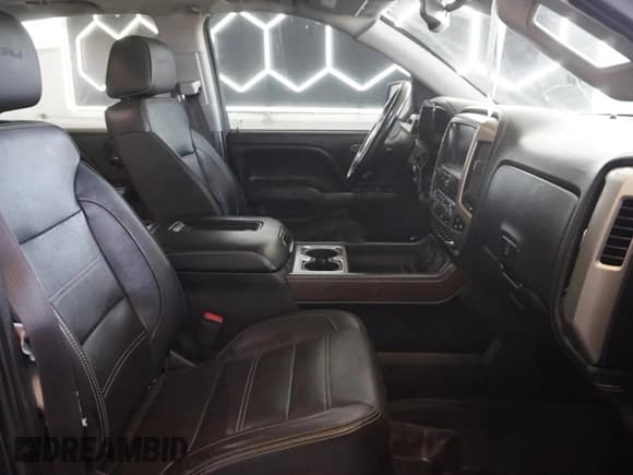 ✅ 2017 GMC Sierra 1500 Denali • VIN: 3GTU2PEJ2HG410828 • Lot: 50067345. Wystawiony na Copart z przebiegiem 124 361 mil. Bezpłatny archiwum sprzedaży aukcyjnych z USA i szczegółowy raport historii pojazdu na DreamBid. Zdjęcie 5.