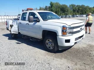 ✅ 2015 Chevrolet Silverado 2500HD Work Truck • VIN: 1GC2CUEG7FZ519192 • Лот: 43494305. Опубликован ранее на IAAI с пробегом 215 257 миль. Бесплатный доступ к архиву аукционных продаж из США и подробный отчёт об истории автомобиля на DreamBid. Изображение 1.