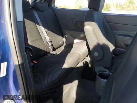 ✅ 2010 Hyundai Accent GS • VIN: KMHCM3AC0AU169338 • Lot: 85682435. Listed on Copart with 168,619 mi. Free auction sales archive from the USA and detailed vehicle history report at DreamBid. Image 10.