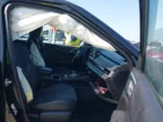 ✅ 2022 Mitsubishi Outlander SE • VIN: JA4J3UA88NZ091703 • Lot: 43174106. Wystawiony na IAAI z przebiegiem 60 107 mil. Bezpłatny archiwum sprzedaży aukcyjnych z USA i szczegółowy raport historii pojazdu na DreamBid. Zdjęcie 5.