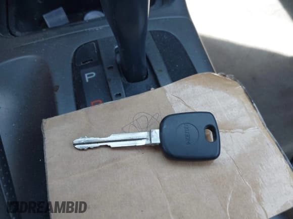 ✅ 2004 Toyota Camry LE • VIN: 4T1BE32K34U377989 • Lot: 43330326. Listed on IAAI with 205,535 mi. Free auction sales archive from the USA and detailed vehicle history report at DreamBid. Image 11.