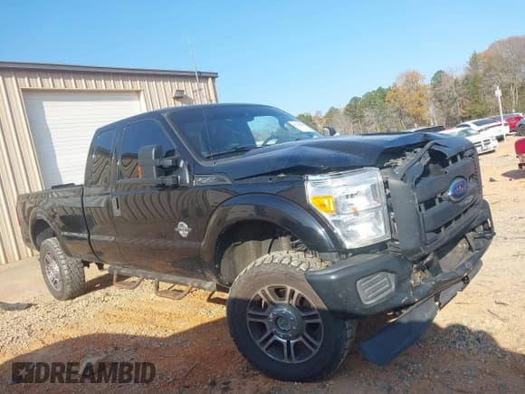 ✅ 2016 Ford F-250 XLT • VIN: 1FT7X2BT0GEA93564 • Lot: 43728958. Listed on IAAI with 153,047 mi. Free auction sales archive from the USA and detailed vehicle history report at DreamBid. Image 13.