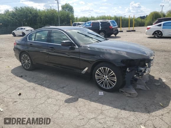 ✅ 2019 BMW 5 Series 530i • VIN: WBAJA5C51KBX87812 • Лот: 68504415. Опубликован ранее на Copart с пробегом Не указан. Бесплатный доступ к архиву аукционных продаж из США и подробный отчёт об истории автомобиля на DreamBid. Изображение 4.