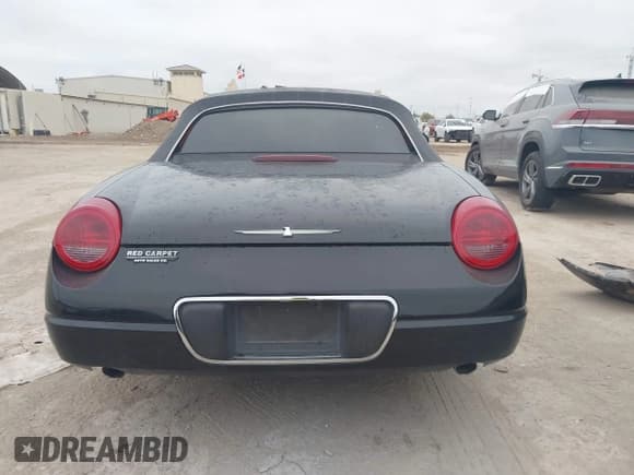 ✅ 2004 Ford Thunderbird Deluxe • VIN: 1FAHP60A14Y104987 • Лот: 43709571. Опубликован ранее на IAAI с пробегом 101 840 миль. Бесплатный доступ к архиву аукционных продаж из США и подробный отчёт об истории автомобиля на DreamBid. Изображение 16.
