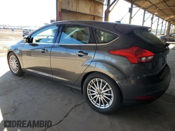 ✅ 2016 Ford Focus Electric • VIN: 1FADP3R4XGL406256 • Lot: 82641725. Wystawiony na Copart z przebiegiem 29 429 mil. Bezpłatny archiwum sprzedaży aukcyjnych z USA i szczegółowy raport historii pojazdu na DreamBid. Zdjęcie 2.