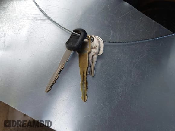 ✅ 1995 GMC Sierra 1500 • VIN: 1GTEC14K9SZ528472 • Lot: 42264927. Wystawiony na IAAI z przebiegiem 108 792 mil. Bezpłatny archiwum sprzedaży aukcyjnych z USA i szczegółowy raport historii pojazdu na DreamBid. Zdjęcie 11.