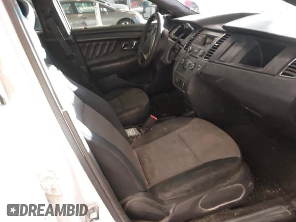 ✅ 2013 Ford Police Interceptor • VIN: 1FAHP2MT7DG101909 • Lot: 41400024. Wystawiony na IAAI z przebiegiem 260 481 mil. Bezpłatny archiwum sprzedaży aukcyjnych z USA i szczegółowy raport historii pojazdu na DreamBid. Zdjęcie 5.