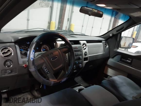 ✅ 2014 Ford F-150 XL • VIN: 1FTFW1ET1EKE64685 • Lot: 42888130. Listed on IAAI with 236,374 mi. Free auction sales archive from the USA and detailed vehicle history report at DreamBid. Image 17.