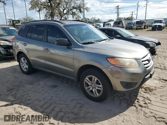 ✅ 2011 Hyundai Santa Fe GLS • VIN: 5XYZG3AB9BG016554 • Lot: 79357974. Listed on Copart with 144,047 mi. Free auction sales archive from the USA and detailed vehicle history report at DreamBid. Image 4.