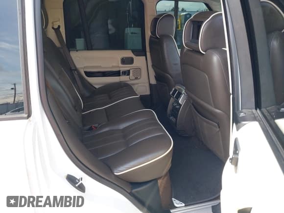 ✅ 2011 Land Rover Range Rover SC • VIN: SALMF1E4XBA331496 • Lot: 41534410. Wystawiony na IAAI z przebiegiem 144 402 mil. Bezpłatny archiwum sprzedaży aukcyjnych z USA i szczegółowy raport historii pojazdu na DreamBid. Zdjęcie 8.