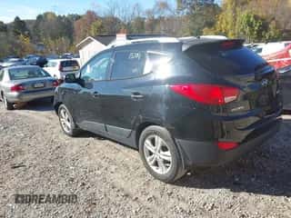 2013 Hyundai Tucson GLS z VIN KM8JUCAC4DU670518, wystawiony jako IAAI lot #43548057 z przebiegiem 115 233 mil mil oraz . Historia ofert i sprzedaży dostępna na DreamBid. Obrazek 3.