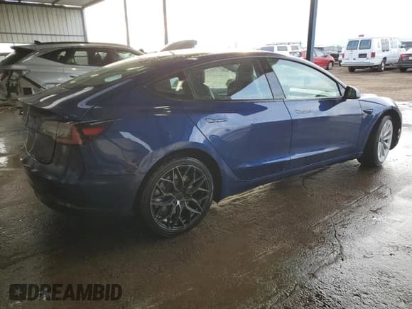✅ 2022 Tesla Model 3 • VIN: 5YJ3E1EA4NF304558 • Lot: 41845965. Wystawiony na Copart z przebiegiem 101 413 mil. Bezpłatny archiwum sprzedaży aukcyjnych z USA i szczegółowy raport historii pojazdu na DreamBid. Zdjęcie 3.
