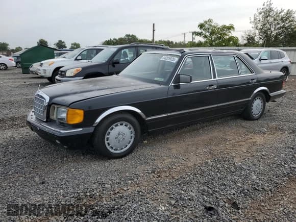 ✅ 1987 Mercedes-Benz 420 SEL • VIN: WDBCA35D0HA342396 • Лот: 84285925. Опубликован ранее на Copart с пробегом 108 817 миль. Бесплатный доступ к архиву аукционных продаж из США и подробный отчёт об истории автомобиля на DreamBid. Изображение 1.