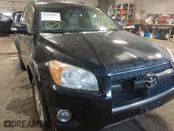 ✅ 2010 Toyota RAV4 Limited • VIN: 2T3DF4DV6AW028590 • Lot: 41424037. Listed on IAAI with 223,975 mi. Free auction sales archive from the USA and detailed vehicle history report at DreamBid. Image 6.