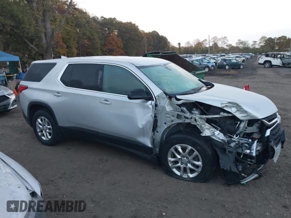 ✅ 2021 Chevrolet Traverse LS • VIN: 1GNEVFKWXMJ135294 • Lot: 43490008. Wystawiony na IAAI z przebiegiem 71 281 mil. Bezpłatny archiwum sprzedaży aukcyjnych z USA i szczegółowy raport historii pojazdu na DreamBid. Zdjęcie 13.