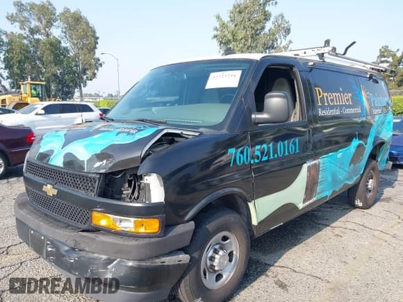 ✅ 2020 Chevrolet Express Cargo • VIN: 1GCWGAFP0L1126728 • Lot: 42725216. Listed on IAAI with 71,361 mi. Free auction sales archive from the USA and detailed vehicle history report at DreamBid. Image 2.