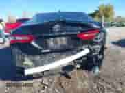 2019 Toyota Camry LE with VIN 4T1B11HK1KU697946, listed as a IAAI auction lot 43424429 with 289,881 mi miles and . Bid and sale history available at DreamBid. Image 6.