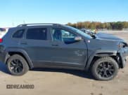 ✅ 2017 Jeep Cherokee Trailhawk L Plus • VIN: 1C4PJMBSXHW639609 • Lot: 43540970. Wystawiony na IAAI z przebiegiem 79 511 mil. Bezpłatny archiwum sprzedaży aukcyjnych z USA i szczegółowy raport historii pojazdu na DreamBid. Zdjęcie 13.