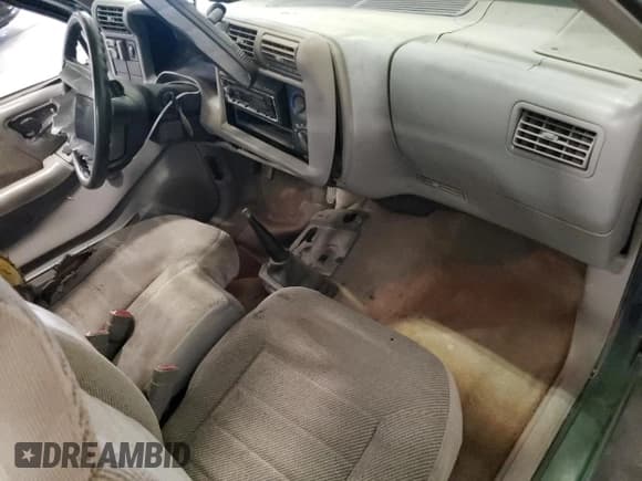 ✅ 1996 Chevrolet S-10 • VIN: 1GCCS1442T8145752 • Лот: 76605794. Опубликован ранее на Copart с пробегом 205 627 миль. Бесплатный доступ к архиву аукционных продаж из США и подробный отчёт об истории автомобиля на DreamBid. Изображение 8.