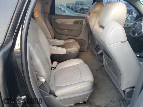 ✅ 2013 Chevrolet Traverse LT • VIN: 1GNKRJKD6DJ138816 • Lot: 71047754. Wystawiony na Copart z przebiegiem 158 837 mil. Bezpłatny archiwum sprzedaży aukcyjnych z USA i szczegółowy raport historii pojazdu na DreamBid. Zdjęcie 10.