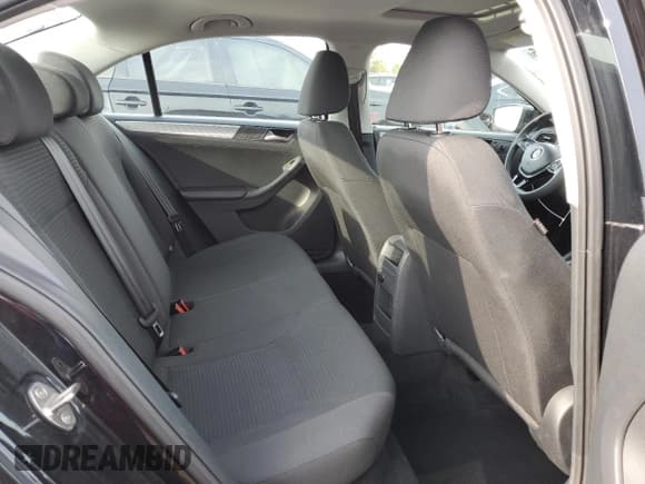 ✅ 2015 Volkswagen Jetta S • VIN: 3VW2K7AJ9FM323050 • Лот: 82098645. Опубликован ранее на Copart с пробегом 31 630 миль. Бесплатный доступ к архиву аукционных продаж из США и подробный отчёт об истории автомобиля на DreamBid. Изображение 10.