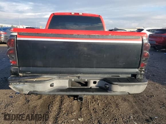 ✅ 2003 Chevrolet Silverado 1500 Work Truck • VIN: 1GCEC19XX3Z358211 • Lot: 91741515. Listed on Copart with 198,068 mi. Free auction sales archive from the USA and detailed vehicle history report at DreamBid. Image 6.