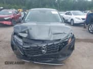 ✅ 2022 Hyundai Tucson SE • VIN: 5NMJACAE9NH060704 • Lot: 42611477. Wystawiony na IAAI z przebiegiem 35 953 mil. Bezpłatny archiwum sprzedaży aukcyjnych z USA i szczegółowy raport historii pojazdu na DreamBid. Zdjęcie 13.