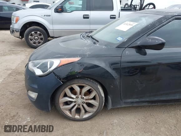 ✅ 2013 Hyundai Veloster w/Black Int • VIN: KMHTC6AD0DU152234 • Lot: 41512519. Wystawiony na IAAI z przebiegiem 196 853 mil. Bezpłatny archiwum sprzedaży aukcyjnych z USA i szczegółowy raport historii pojazdu na DreamBid. Zdjęcie 6.