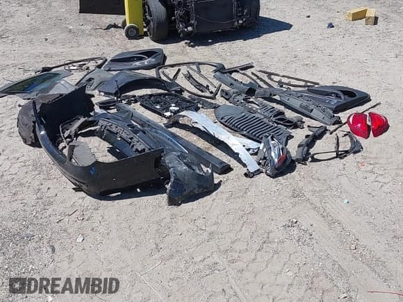 ✅ 2017 Mercedes-Benz E 43 AMG • VIN: WDDZF6EB3HA184946 • Лот: 42052910. Опубликован ранее на IAAI с пробегом 64 930 миль. Бесплатный доступ к архиву аукционных продаж из США и подробный отчёт об истории автомобиля на DreamBid. Изображение 12.