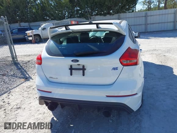 ✅ 2016 Ford Focus RS • VIN: WF0DP3TH0G4115259 • Lot: 41637604. Listed on IAAI with Not provided. Free auction sales archive from the USA and detailed vehicle history report at DreamBid. Image 16.