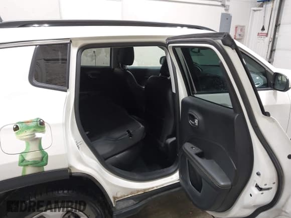 ✅ 2020 Jeep Compass Latitude • VIN: 3C4NJDBB9LT192597 • Lot: 43445567. Wystawiony na IAAI z przebiegiem 19 918 mil. Bezpłatny archiwum sprzedaży aukcyjnych z USA i szczegółowy raport historii pojazdu na DreamBid. Zdjęcie 8.