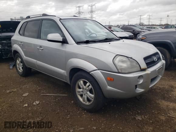 2007 Hyundai Tucson SE z VIN KM8JN12D57U527736, wystawiony jako Copart lot #78202814 z przebiegiem 121 082 mil mil oraz Szkoda całkowita • Salvage title. Historia ofert i sprzedaży dostępna na DreamBid. Obrazek 4.