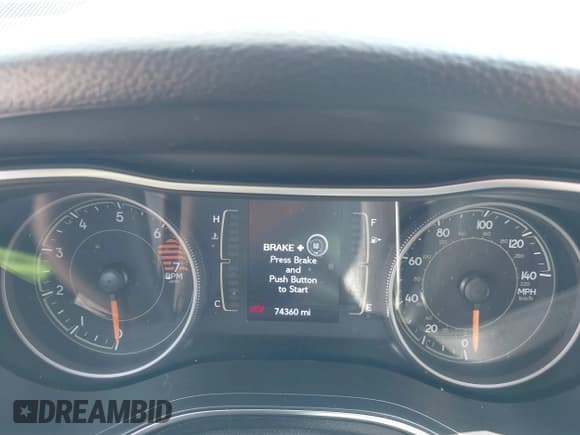 ✅ 2020 Jeep Cherokee Latitude Plus • VIN: 1C4PJMLB2LD533013 • Lot: 42584680. Wystawiony na IAAI z przebiegiem 74 360 mil. Bezpłatny archiwum sprzedaży aukcyjnych z USA i szczegółowy raport historii pojazdu na DreamBid. Zdjęcie 7.