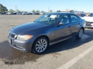 ✅ 2006 BMW 3 Series 330i • VIN: WBAVB33566KR76948 • Lot: 41949725. Wystawiony na IAAI z przebiegiem 179 505 mil. Bezpłatny archiwum sprzedaży aukcyjnych z USA i szczegółowy raport historii pojazdu na DreamBid. Zdjęcie 17.