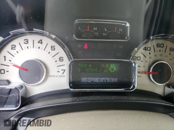 ✅ 2014 Ford Expedition XLT • VIN: 1FMJU1J51EEF46322 • Лот: 81748675. Опубликован ранее на Copart с пробегом 187 545 миль. Бесплатный доступ к архиву аукционных продаж из США и подробный отчёт об истории автомобиля на DreamBid. Изображение 9.