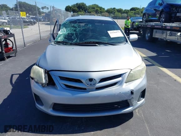 ✅ 2013 Toyota Corolla LE • VIN: 2T1BU4EE0DC964053 • Lot: 43596675. Listed on IAAI with 157,642 mi. Free auction sales archive from the USA and detailed vehicle history report at DreamBid. Image 12.