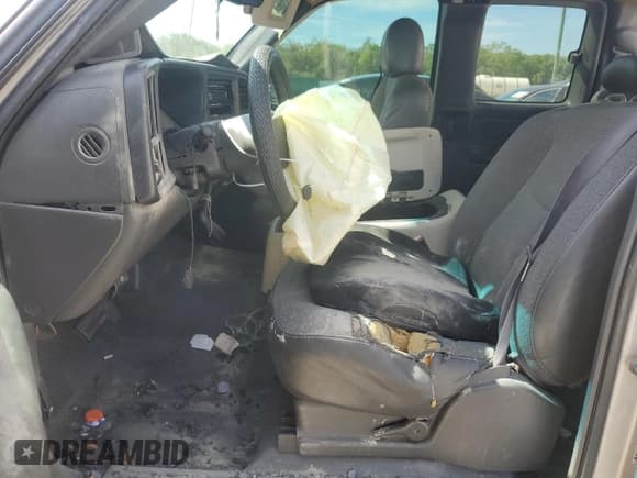 ✅ 2004 Chevrolet Silverado 1500 Work Truck • VIN: 1GCEC19V54E395559 • Лот: 48178315. Опубликован ранее на Copart с пробегом Не указан. Бесплатный доступ к архиву аукционных продаж из США и подробный отчёт об истории автомобиля на DreamBid. Изображение 7.