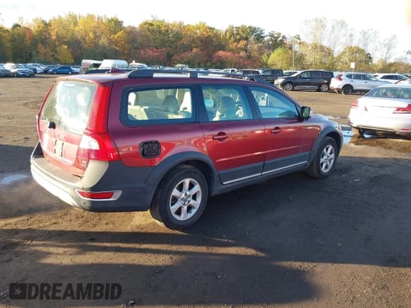 ✅ 2008 Volvo XC70 • VIN: YV4BZ982X81008103 • Лот: 43473831. Опубликован ранее на IAAI с пробегом 201 129 миль. Бесплатный доступ к архиву аукционных продаж из США и подробный отчёт об истории автомобиля на DreamBid. Изображение 4.