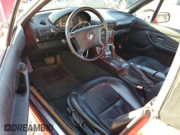 ✅ 1997 BMW 3 Series Z3 2.8 • VIN: 4USCJ3327VLC07531 • Lot: 81570645. Wystawiony na Copart z przebiegiem 78 437 mil. Bezpłatny archiwum sprzedaży aukcyjnych z USA i szczegółowy raport historii pojazdu na DreamBid. Zdjęcie 8.