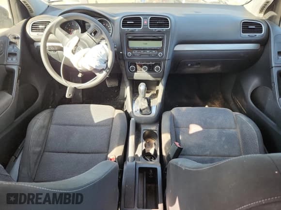 ✅ 2011 Volkswagen Golf • VIN: WVWDB7AJ2BW329925 • Lot: 89714015. Listed on Copart with 196,306 mi. Free auction sales archive from the USA and detailed vehicle history report at DreamBid. Image 8.