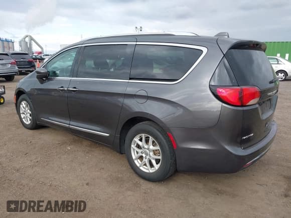✅ 2020 Chrysler Pacifica Touring L • VIN: 2C4RC1BG7LR137655 • Lot: 43677775. Listed on IAAI with 20,631 mi. Free auction sales archive from the USA and detailed vehicle history report at DreamBid. Image 3.