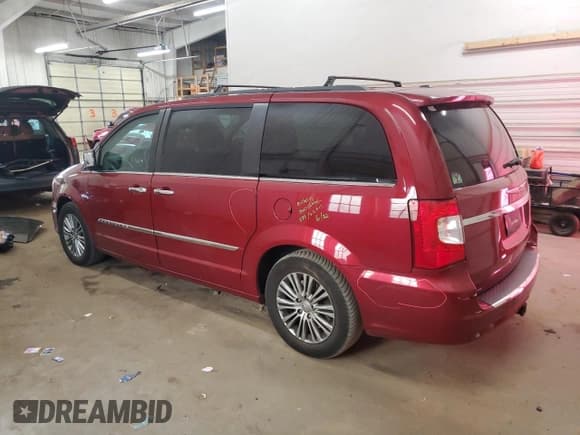 ✅ 2014 Chrysler Town & Country Touring L • VIN: 2C4RC1CG0ER461032 • Lot: 81019235. Listed on Copart with 136,384 mi. Free auction sales archive from the USA and detailed vehicle history report at DreamBid. Image 2.