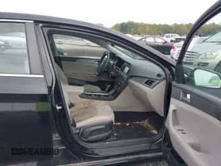 2016 Hyundai Sonata SE z VIN 5NPE24AF3GH333817, wystawiony jako IAAI lot #43294032 z przebiegiem 125 849 mil mil oraz . Historia ofert i sprzedaży dostępna na DreamBid. Obrazek 5.