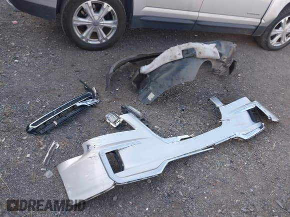 ✅ 2017 GMC Terrain SLT • VIN: 2GKFLPE35H6288554 • Lot: 43722715. Listed on IAAI with 168,019 mi. Free auction sales archive from the USA and detailed vehicle history report at DreamBid. Image 12.