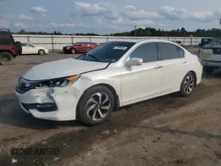 ✅ 2016 Honda Accord EX-L • VIN: 1HGCR3F07GA004676 • Lot: 71856005. Wystawiony na Copart z przebiegiem 97 216 mil. Bezpłatny archiwum sprzedaży aukcyjnych z USA i szczegółowy raport historii pojazdu na DreamBid. Zdjęcie 1.