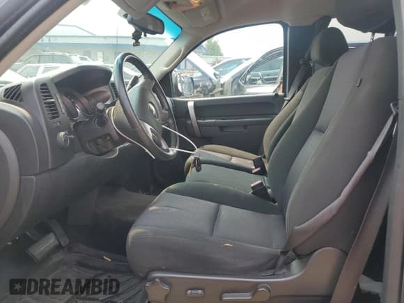 ✅ 2010 Chevrolet Silverado 1500 LT • VIN: 1GCSKSE36AZ211556 • Lot: 63698804. Listed on Copart with 137,529 mi. Free auction sales archive from the USA and detailed vehicle history report at DreamBid. Image 7.